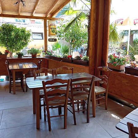 In Kala Hotel Rijeka Exterior photo